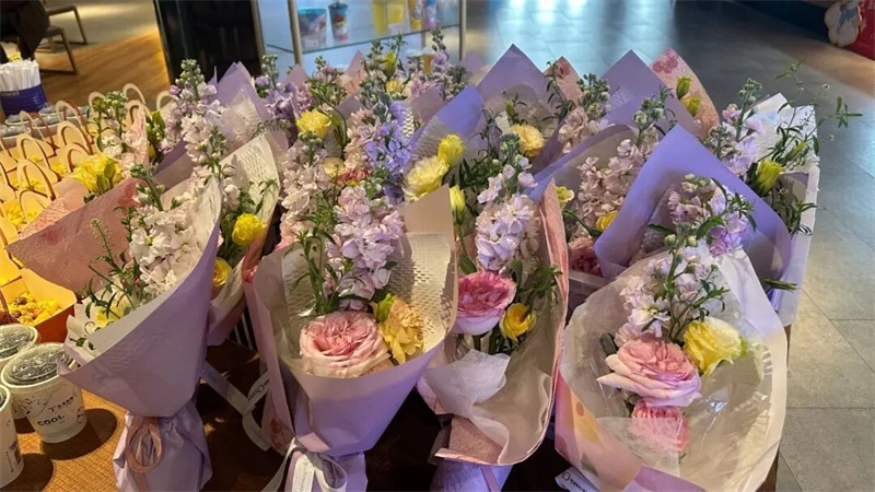 “風(fēng)火輪加速美麗，乾坤圈圈住幸?！迸窆?jié)特別活動1